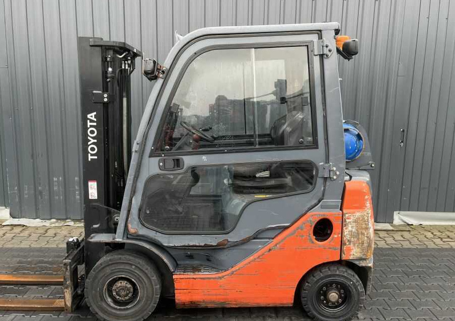 Toyota 8FGF15 - LPG forklift: picture 2 Toyota 8FGF15 - LPG forklift: picture 2