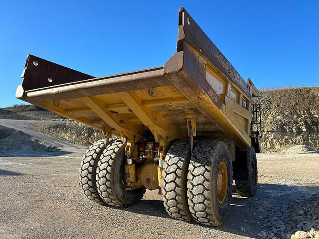 Dumper Caterpillar 771D: picture 7