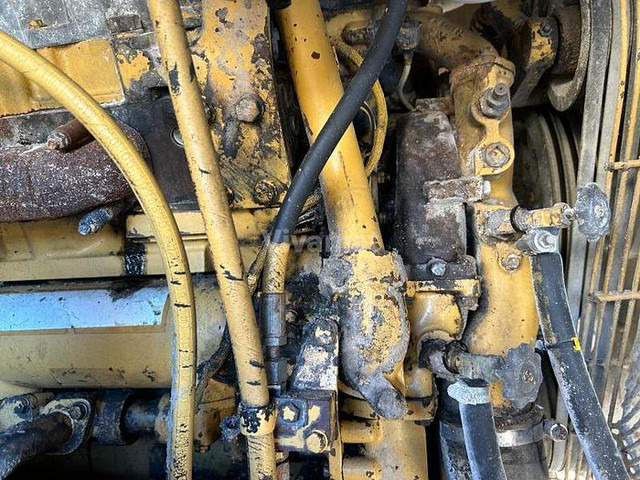 Dumper Caterpillar 771D: picture 9