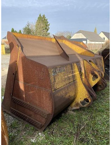 Komatsu WA500 3 buckets availaible - - Bucket: picture 4 Komatsu WA500 3 buckets availaible - - Bucket: picture 4
