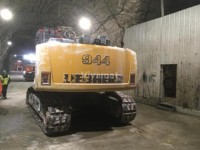 Liebherr R 944 C - Crawler excavator: picture 5 Liebherr R 944 C - Crawler excavator: picture 5