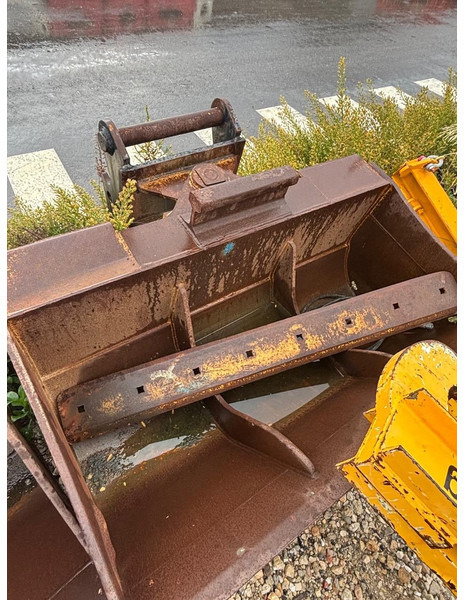 OilQuickRail OQR - Excavator bucket: picture 2 OilQuickRail OQR - Excavator bucket: picture 2