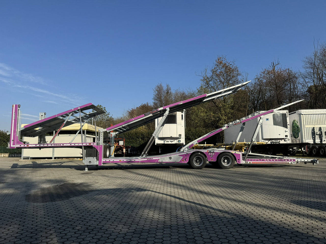 Vega Trailer 2 Axle Jeep Transporter (Vehicles) - Autotransporter semi-trailer: picture 3 Vega Trailer 2 Axle Jeep Transporter (Vehicles) - Autotransporter semi-trailer: picture 3