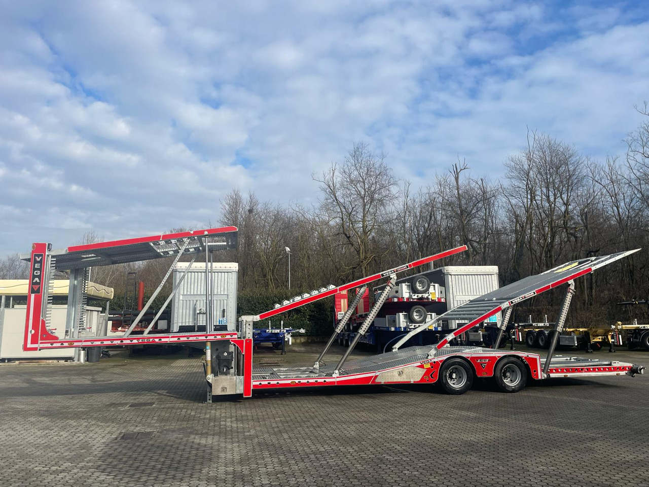 Vega Trailer 2 Axle Jeep Transporter (Vehicles) - Autotransporter semi-trailer: picture 1 Vega Trailer 2 Axle Jeep Transporter (Vehicles) - Autotransporter semi-trailer: picture 1