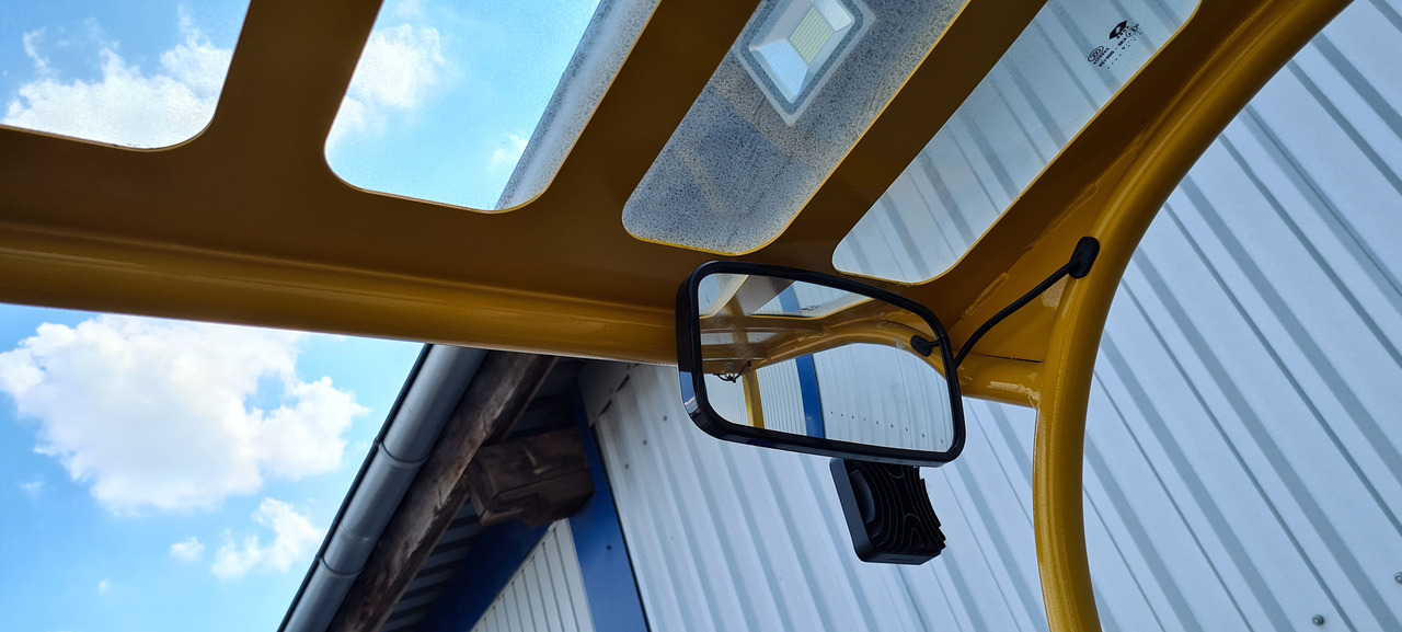 Leasing of Eurotrac W10 Radlader Hoflader  Eurotrac W10 Radlader Hoflader: picture 11