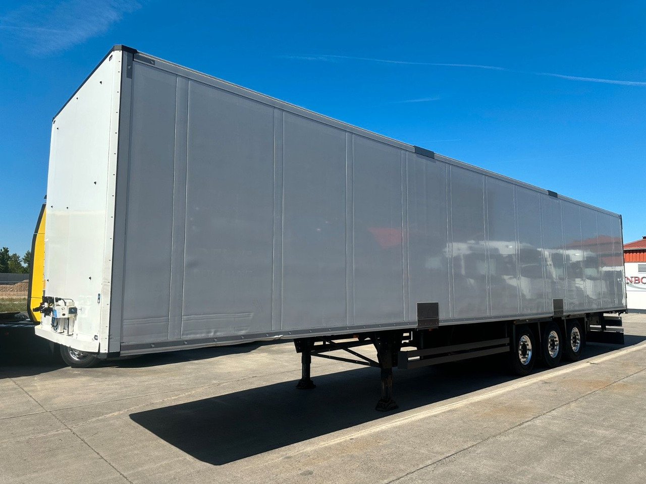 Schmitz Cargobull SCB*S3B * LANGAUFLIEGER *BLUMENBREITE * ALCOA * - Closed box semi-trailer: picture 2 Schmitz Cargobull SCB*S3B * LANGAUFLIEGER *BLUMENBREITE * ALCOA * - Closed box semi-trailer: picture 2