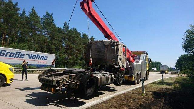 Mercedes-Benz Arocs 8x8 4153 G&G Wrecker Mercedes-Benz Arocs 8x8 4153 G&G Wrecker - Tow truck: picture 4 Mercedes-Benz Arocs 8x8 4153 G&G Wrecker Mercedes-Benz Arocs 8x8 4153 G&G Wrecker - Tow truck: picture 4