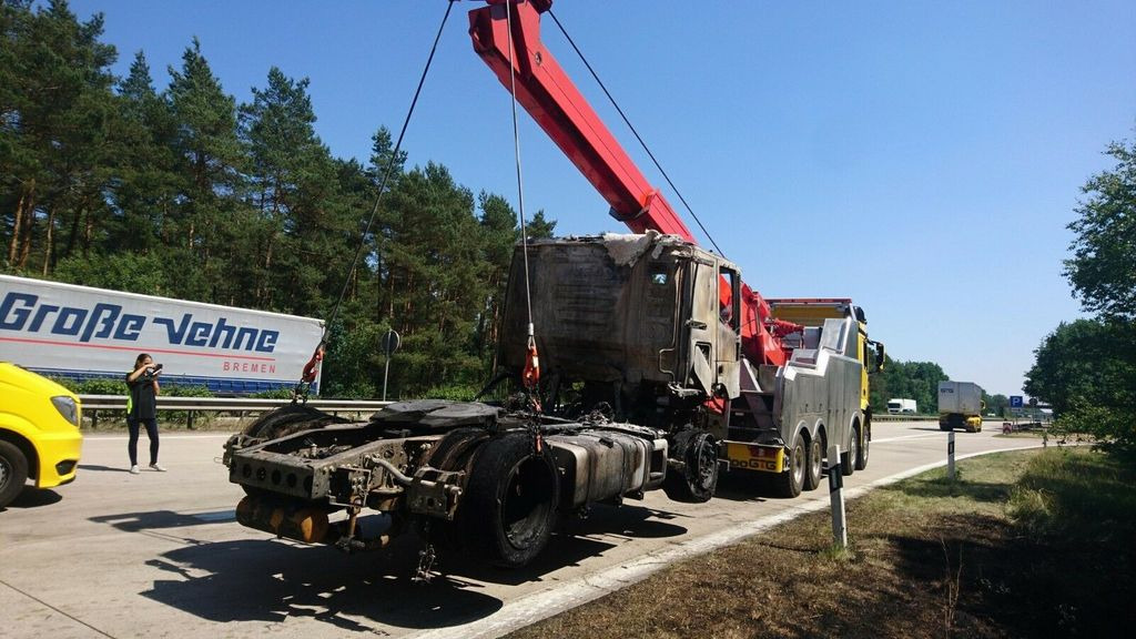 Mercedes-Benz Arocs 8x8 4153 G&G Wrecker Mercedes-Benz Arocs 8x8 4153 G&G Wrecker - Tow truck: picture 4 Mercedes-Benz Arocs 8x8 4153 G&G Wrecker Mercedes-Benz Arocs 8x8 4153 G&G Wrecker - Tow truck: picture 4