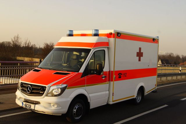 Mercedes-Benz Sprinter 519 ATM 0km / Power Load / Garantie Mercedes-Benz Sprinter 519 ATM 0km / Power Load / Garantie - Ambulance: picture 1 Mercedes-Benz Sprinter 519 ATM 0km / Power Load / Garantie Mercedes-Benz Sprinter 519 ATM 0km / Power Load / Garantie - Ambulance: picture 1