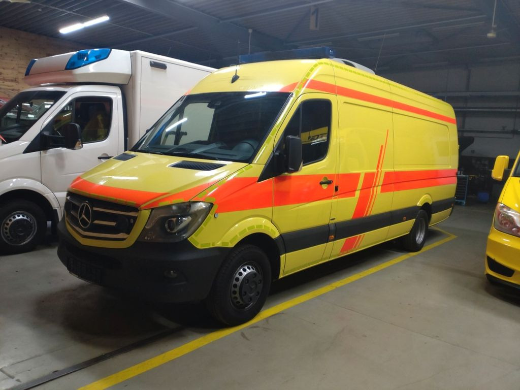Mercedes-Benz Sprinter ITW RTW 519 2x on Stock - Ambulance: picture 3 Mercedes-Benz Sprinter ITW RTW 519 2x on Stock - Ambulance: picture 3