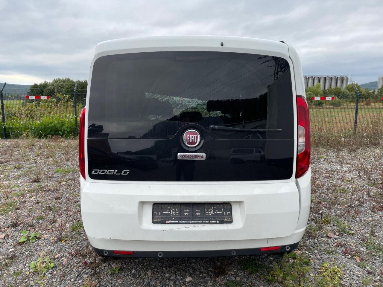 Fiat Doblo Maxi 1.6 M-Jet Euro6 Klima ZV - People carrier: picture 4 Fiat Doblo Maxi 1.6 M-Jet Euro6 Klima ZV - People carrier: picture 4