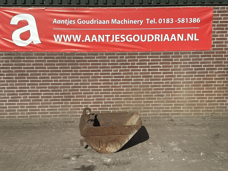 CW 10 - Bucket for Construction machinery: picture 1 CW 10 - Bucket for Construction machinery: picture 1