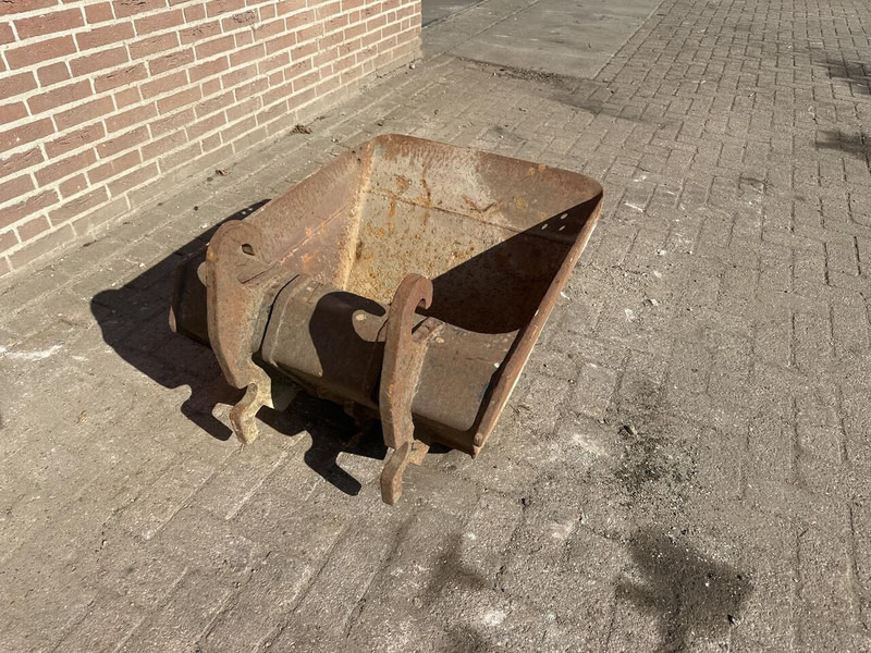 CW 10 - Bucket for Construction machinery: picture 3 CW 10 - Bucket for Construction machinery: picture 3