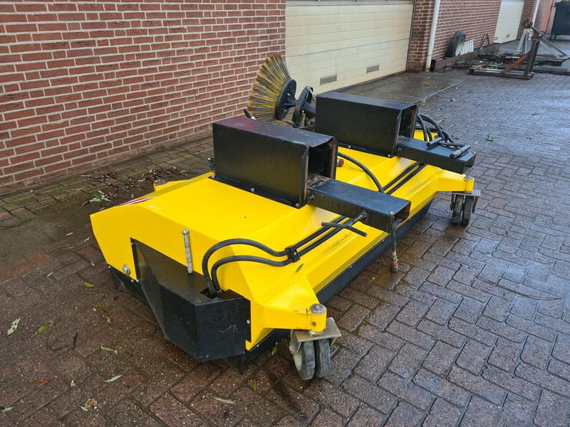 MTS bezem met lepel insteek - Broom: picture 3 MTS bezem met lepel insteek - Broom: picture 3