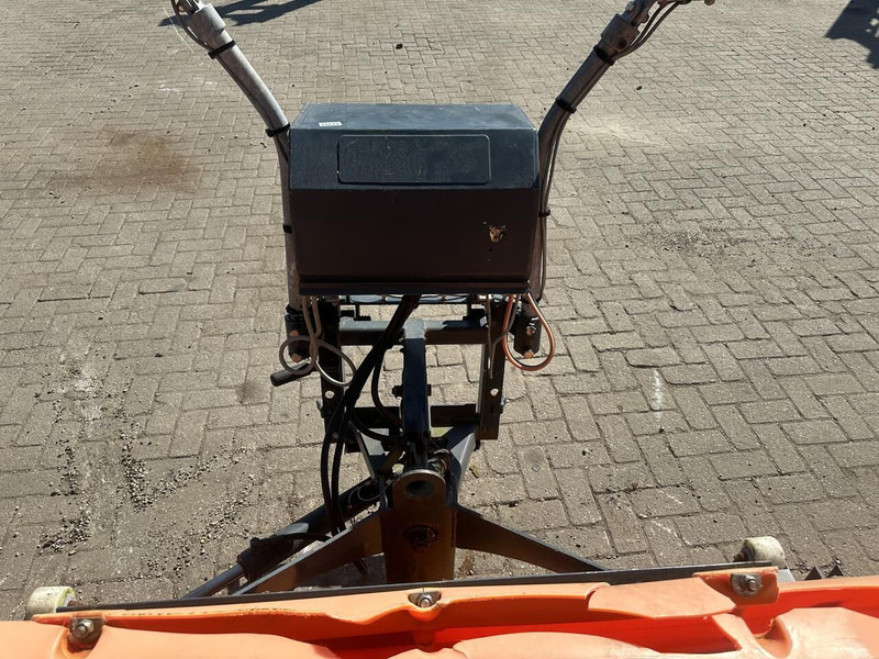 NIDO - Snow plough: picture 5 NIDO - Snow plough: picture 5