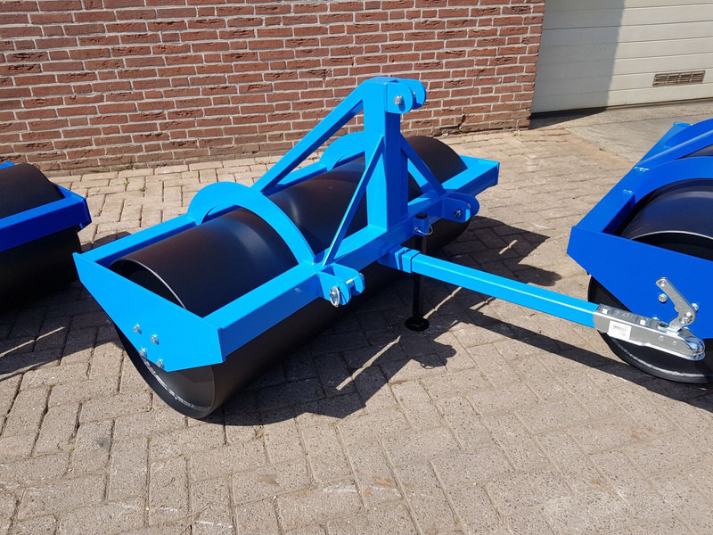 Onbekend  - Farm roller: picture 2 Onbekend  - Farm roller: picture 2