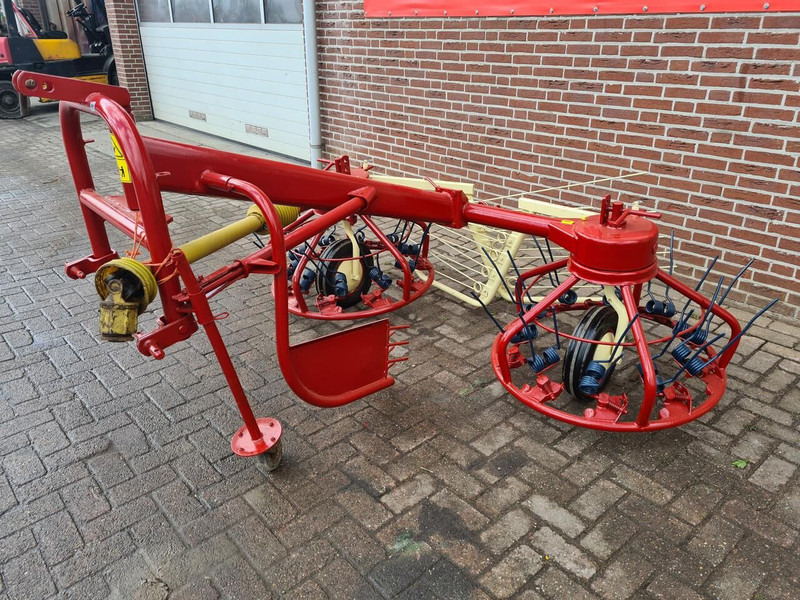 PZ strela - Tedder/ Rake: picture 3 PZ strela - Tedder/ Rake: picture 3