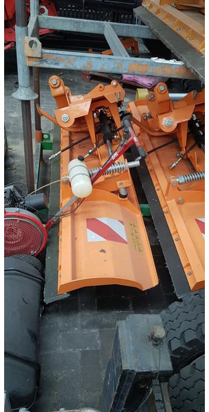 Sneeuwschuif 240 - Snow plough: picture 1 Sneeuwschuif 240 - Snow plough: picture 1