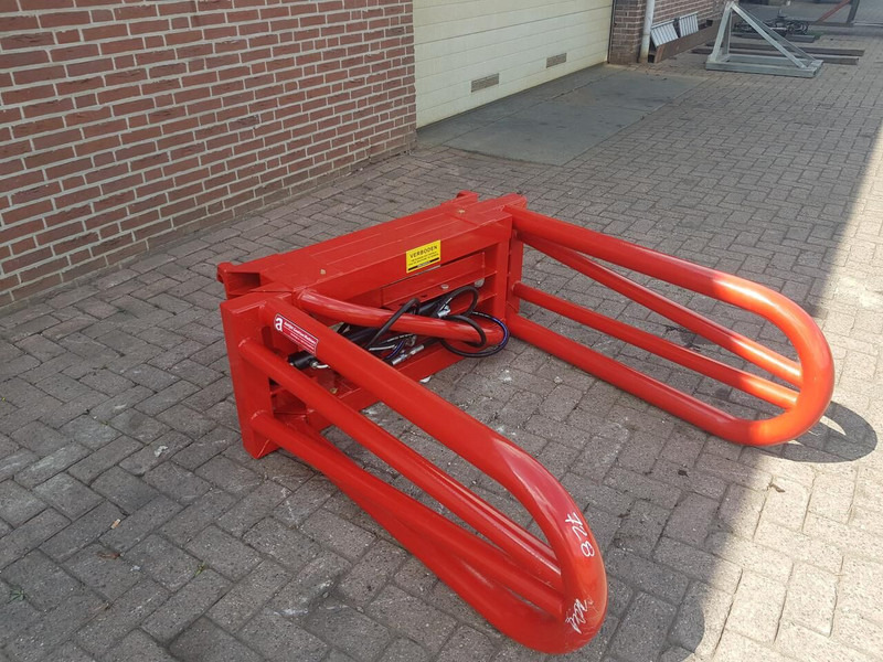 (Vierkante) Balenklem Euro - Grapple for Agricultural machinery: picture 3 (Vierkante) Balenklem Euro - Grapple for Agricultural machinery: picture 3