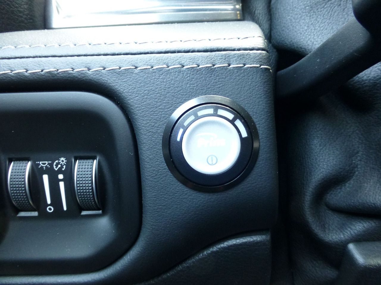 SUV Dodge RAM HEMI Limited 5.7 PRINS LPG Luftfederung: picture 17 SUV Dodge RAM HEMI Limited 5.7 PRINS LPG Luftfederung: picture 17