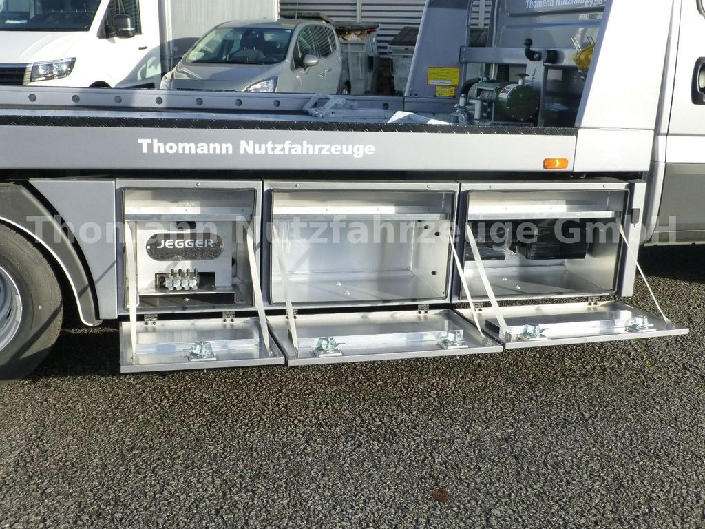 New Tow truck, Commercial vehicle Iveco DAILY 70C18 DoKa Schiebeplateau Luftfed Navi Iveco DAILY 70C18 DoKa Schiebeplateau Luftfed Navi: picture 17 New Tow truck, Commercial vehicle Iveco DAILY 70C18 DoKa Schiebeplateau Luftfed Navi Iveco DAILY 70C18 DoKa Schiebeplateau Luftfed Navi: picture 17