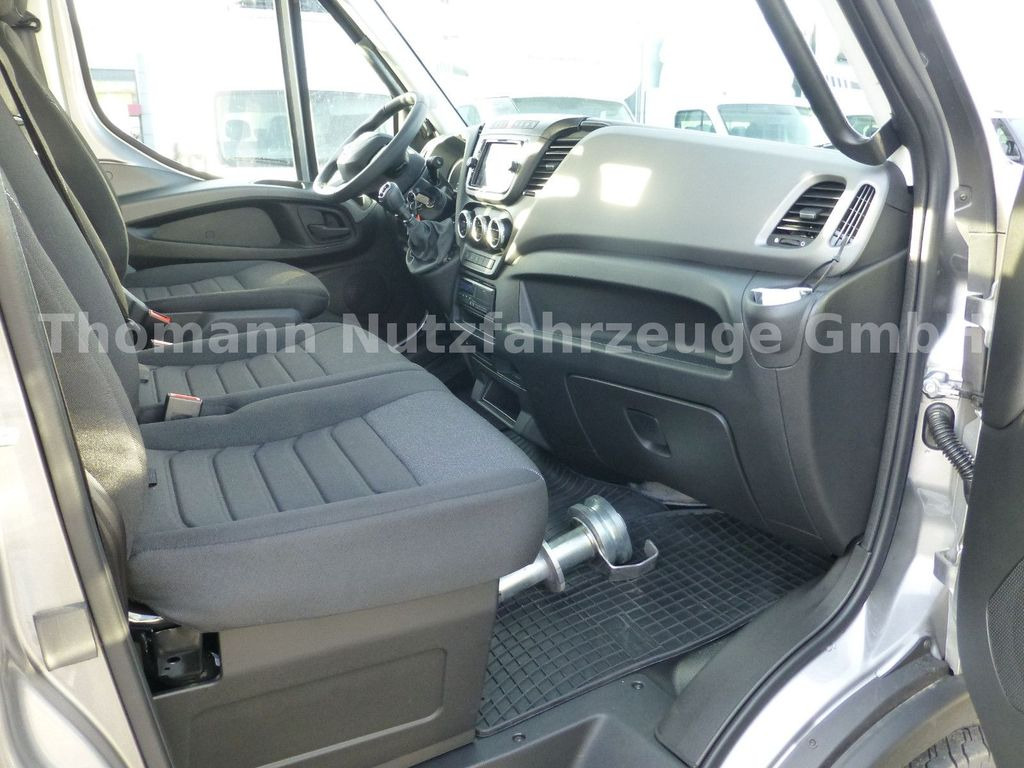 New Tow truck, Commercial vehicle Iveco DAILY 70C18 DoKa Schiebeplateau Luftfed Navi Iveco DAILY 70C18 DoKa Schiebeplateau Luftfed Navi: picture 23 New Tow truck, Commercial vehicle Iveco DAILY 70C18 DoKa Schiebeplateau Luftfed Navi Iveco DAILY 70C18 DoKa Schiebeplateau Luftfed Navi: picture 23