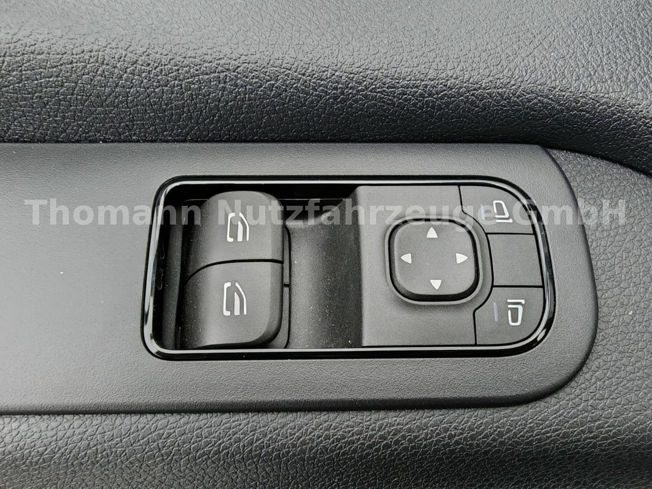 Refrigerated delivery van Mercedes-Benz Sprinter 319 CDI Kühlkoffer Xarios 300 LBW: picture 26