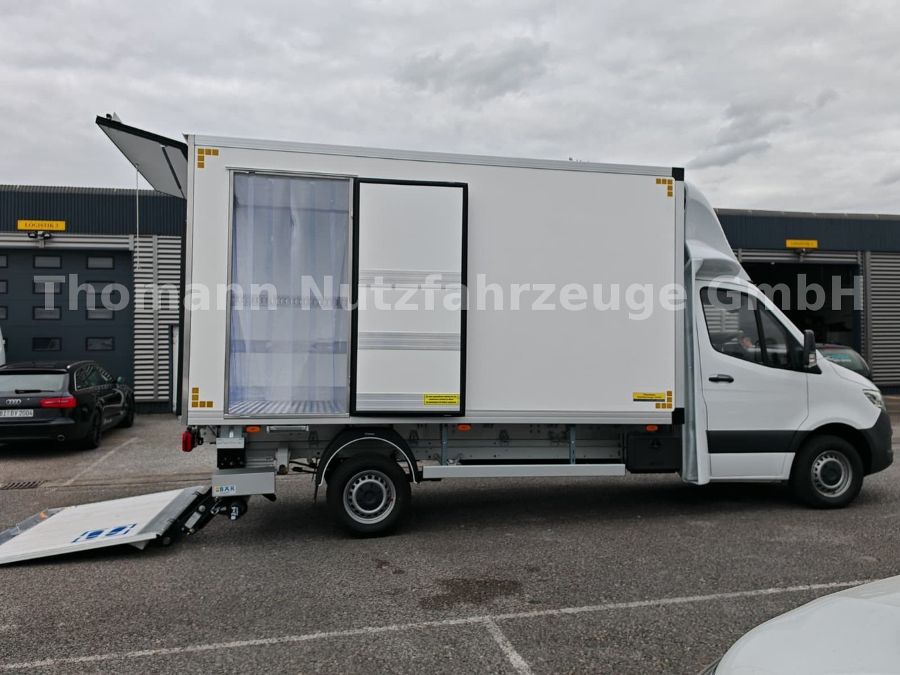 Refrigerated delivery van Mercedes-Benz Sprinter 319 CDI Kühlkoffer Xarios 300 LBW: picture 8