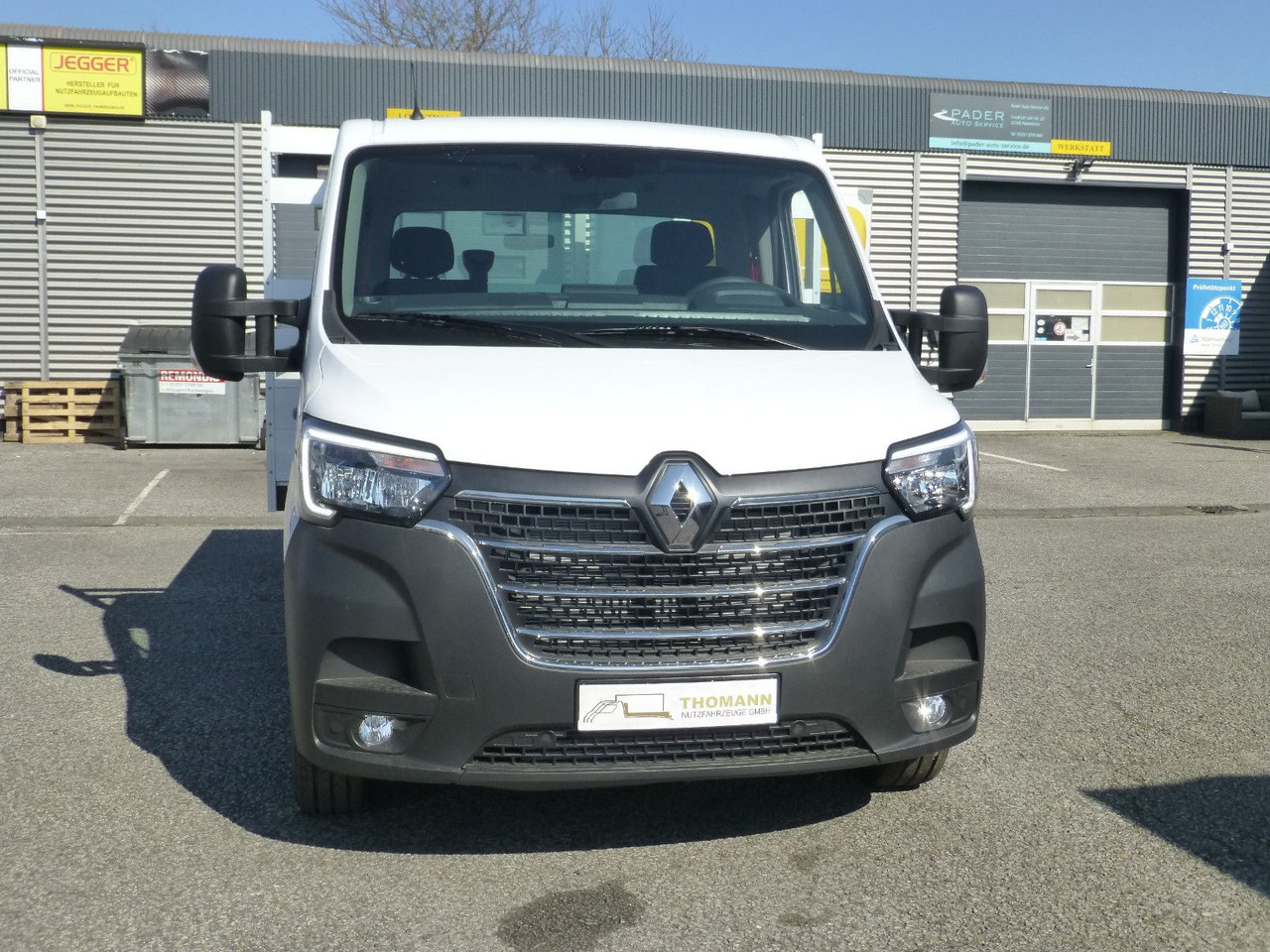 Renault Master by Trucks Pritsche offen Vollalu - Open body delivery van: picture 3 Renault Master by Trucks Pritsche offen Vollalu - Open body delivery van: picture 3