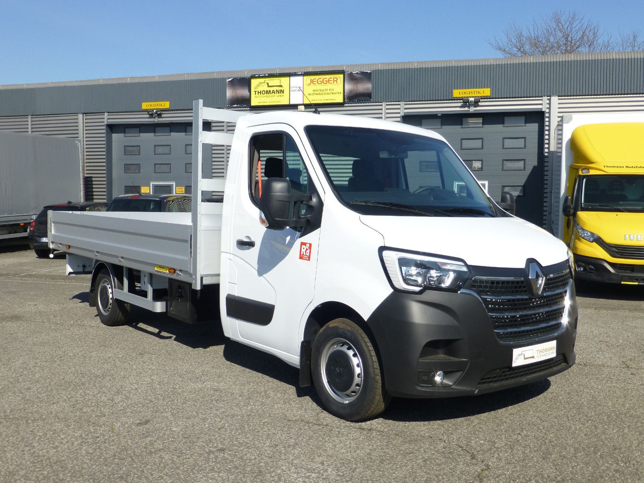 Renault Master by Trucks Pritsche offen Vollalu - Open body delivery van: picture 2 Renault Master by Trucks Pritsche offen Vollalu - Open body delivery van: picture 2