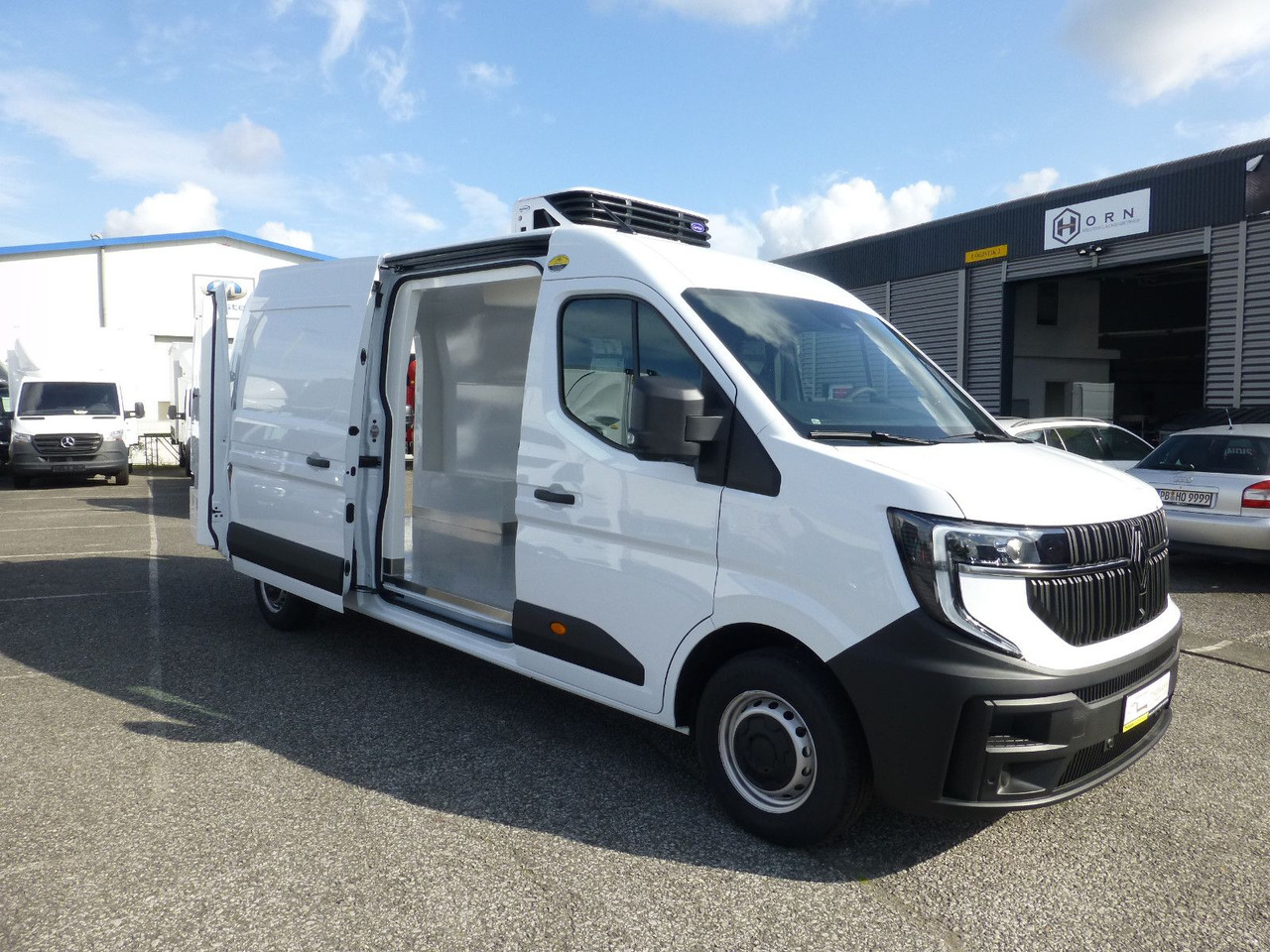Renault NEW Master Kühlkastenwagen Xarios 300 GH - Refrigerated delivery van: picture 2 Renault NEW Master Kühlkastenwagen Xarios 300 GH - Refrigerated delivery van: picture 2
