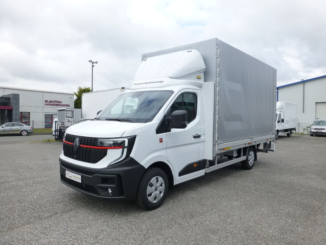 Renault NEW Master Pritsche Plane BÄR Ladebordwand - Curtain side van: picture 3 Renault NEW Master Pritsche Plane BÄR Ladebordwand - Curtain side van: picture 3