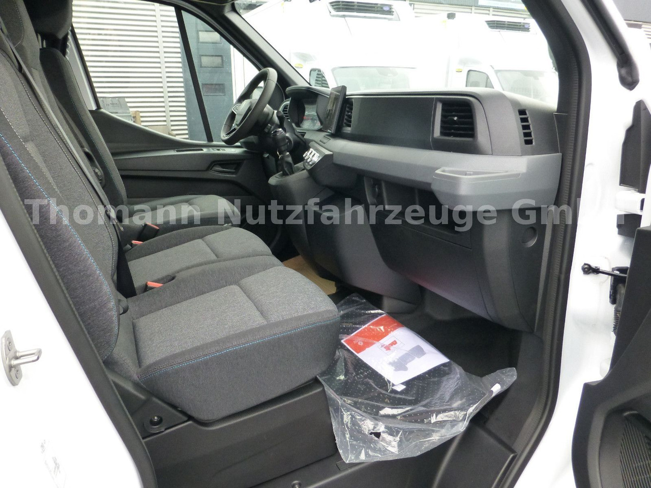 Curtain side van Renault NEW Master Pritsche Plane Schlafkabine: picture 16 Curtain side van Renault NEW Master Pritsche Plane Schlafkabine: picture 16