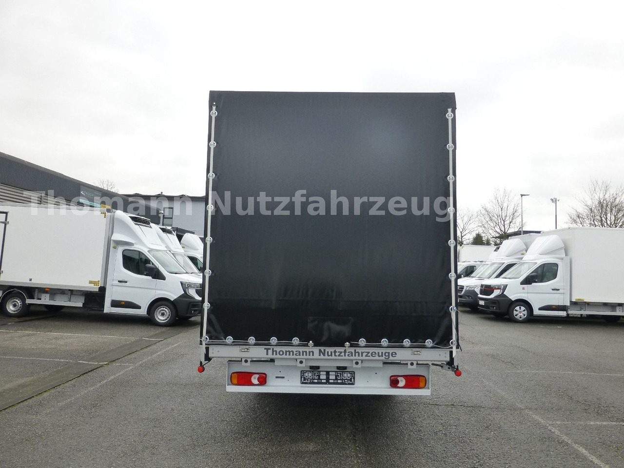 Curtain side van Renault NEW Master Pritsche Plane Schlafkabine: picture 7 Curtain side van Renault NEW Master Pritsche Plane Schlafkabine: picture 7