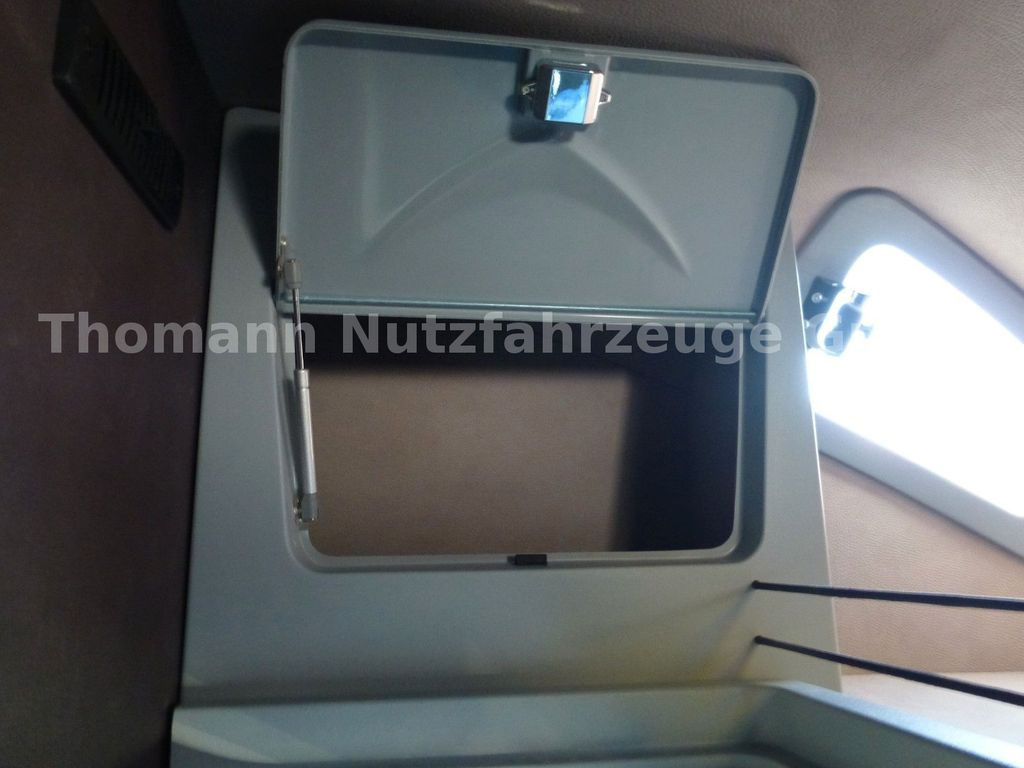 New Curtain side van Renault Pritsche Plane mit Schlafkabine hinten Renault Pritsche Plane mit Schlafkabine hinten: picture 18 New Curtain side van Renault Pritsche Plane mit Schlafkabine hinten Renault Pritsche Plane mit Schlafkabine hinten: picture 18