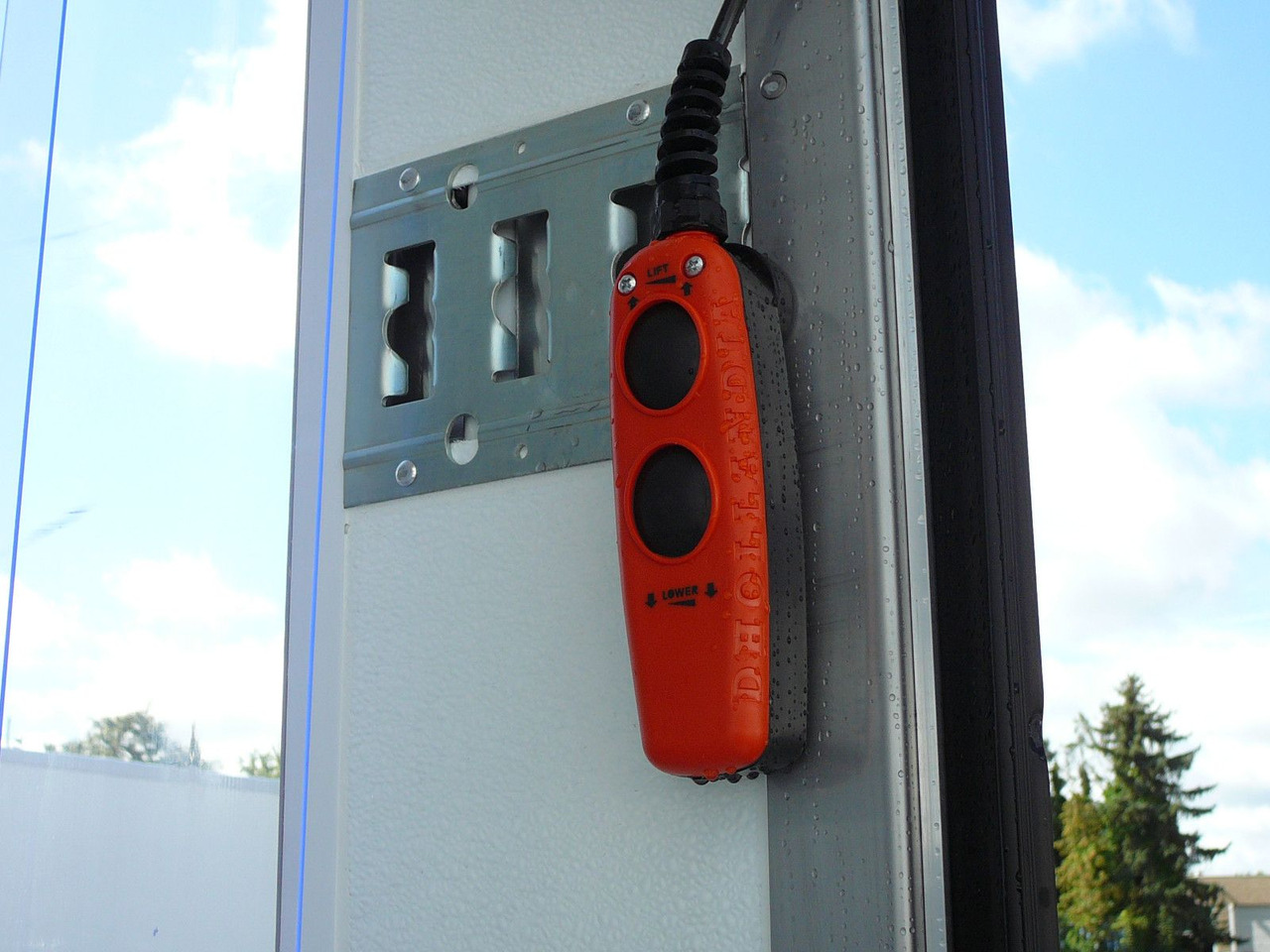 Refrigerated delivery van Volkswagen Crafter 177 PS Kühlkoffer LBW Xarios 300: picture 26 Refrigerated delivery van Volkswagen Crafter 177 PS Kühlkoffer LBW Xarios 300: picture 26