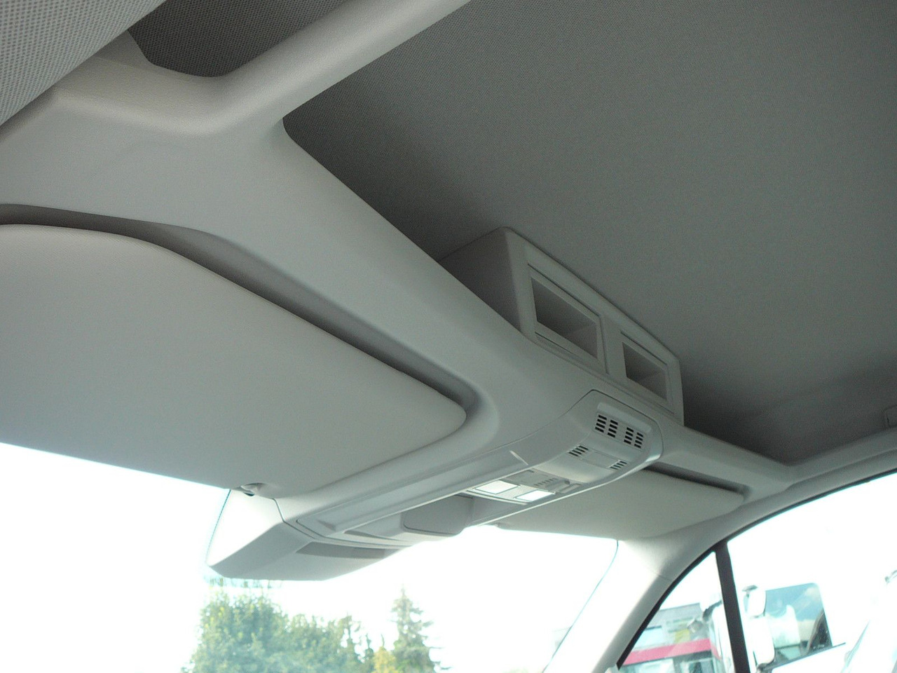 Refrigerated delivery van Volkswagen Crafter 177 PS Kühlkoffer LBW Xarios 300: picture 16 Refrigerated delivery van Volkswagen Crafter 177 PS Kühlkoffer LBW Xarios 300: picture 16