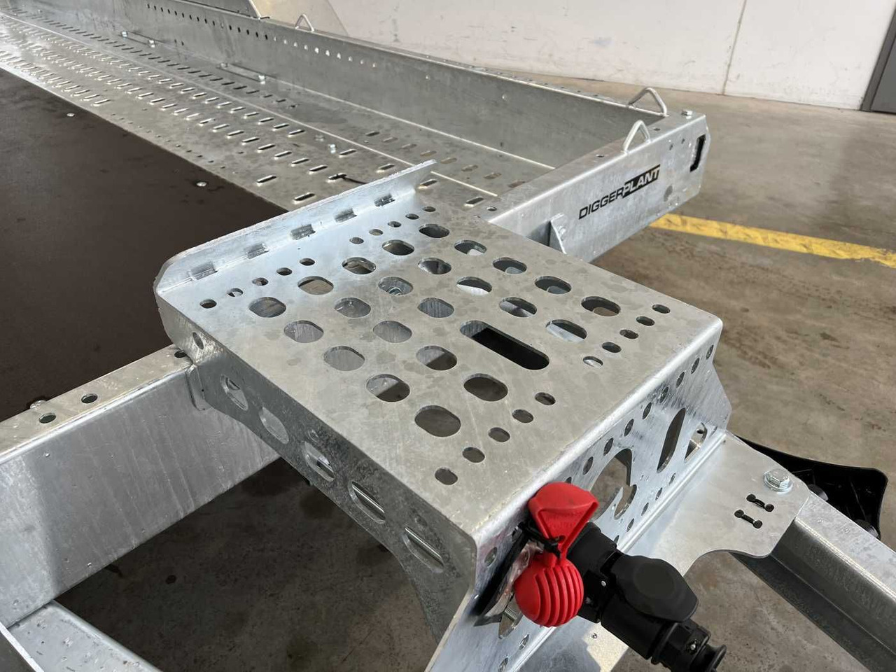 Brian James Cargo Digger Plant 2 / Länge 3.700mm / 3.500kg - Low loader trailer: picture 5 Brian James Cargo Digger Plant 2 / Länge 3.700mm / 3.500kg - Low loader trailer: picture 5