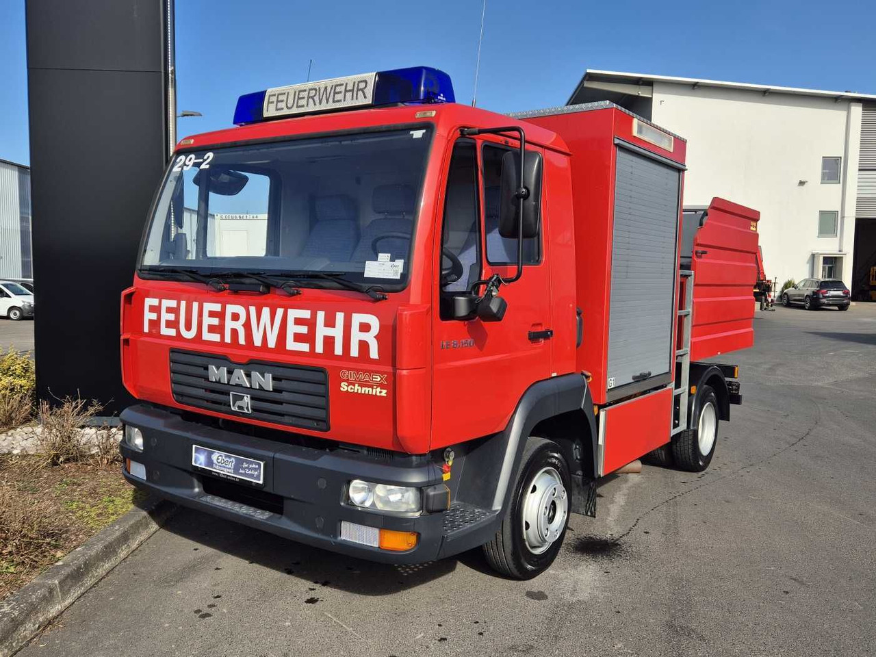 MAN LE 8.150 Schaumlöschfahrzeug Schmitz SLF25/25 - Commercial vehicle: picture 2 MAN LE 8.150 Schaumlöschfahrzeug Schmitz SLF25/25 - Commercial vehicle: picture 2