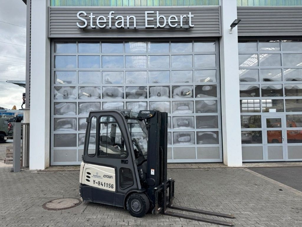 Crown SCT6020-1.3 / Triplex 4,3m / Batterie 06/2020 - Electric forklift: picture 1 Crown SCT6020-1.3 / Triplex 4,3m / Batterie 06/2020 - Electric forklift: picture 1
