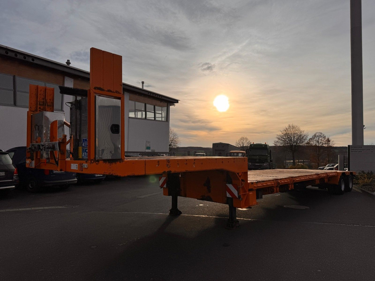 Dinkel DSAFA 36000 Schräglader/Tieflader 2x Lenkachse - Low loader semi-trailer: picture 4 Dinkel DSAFA 36000 Schräglader/Tieflader 2x Lenkachse - Low loader semi-trailer: picture 4