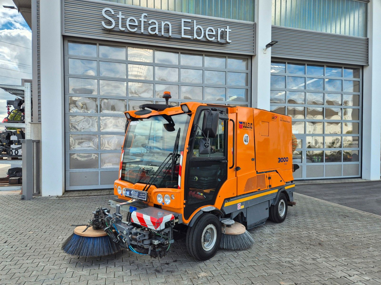 Dulevo 3000 T Revolution 5.134h - Road sweeper: picture 1 Dulevo 3000 T Revolution 5.134h - Road sweeper: picture 1