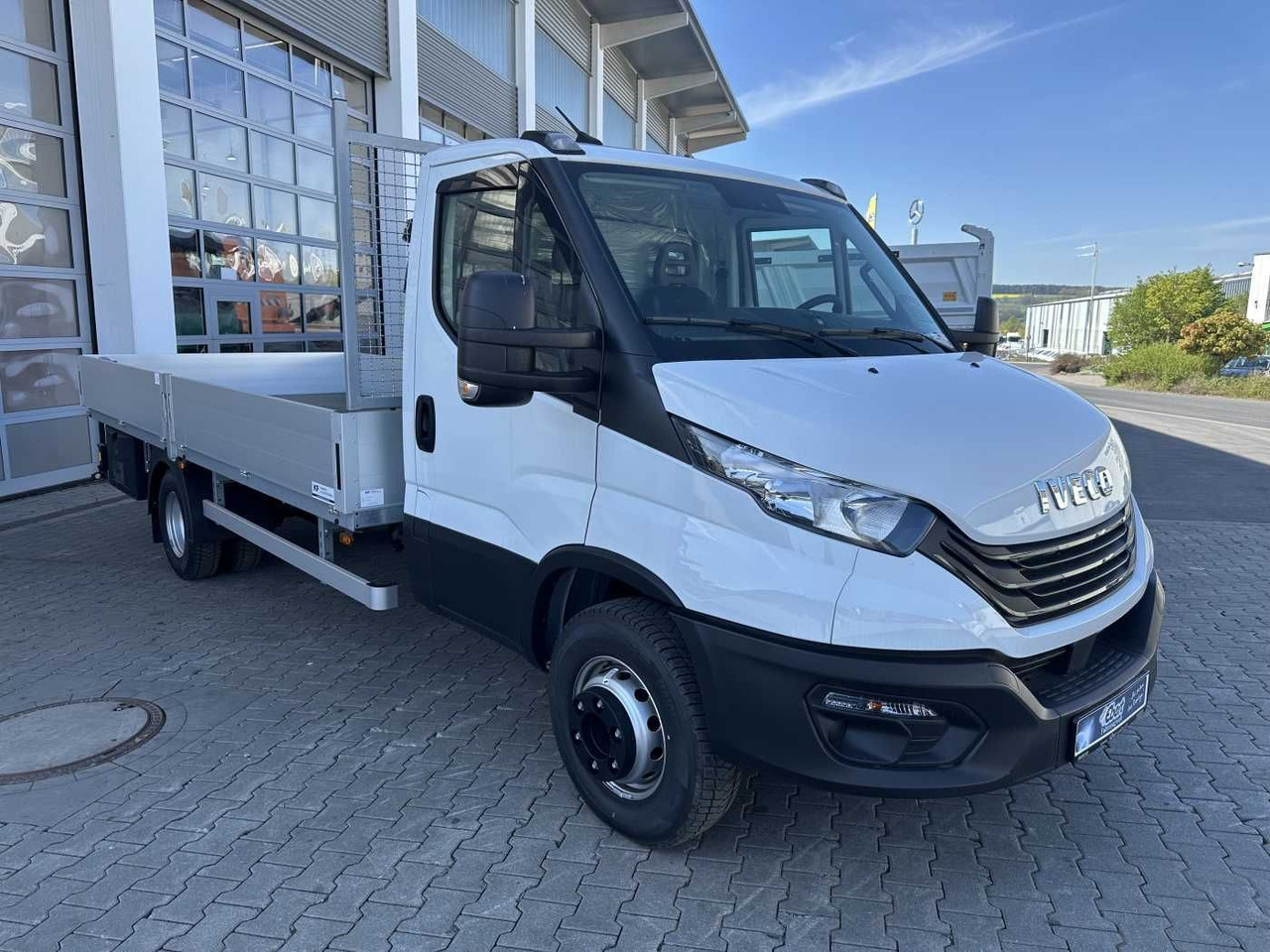 Iveco 60C16H 3.0L *R4.350mm*AHK*3-Sitze*Klima* - Open body delivery van: picture 5 Iveco 60C16H 3.0L *R4.350mm*AHK*3-Sitze*Klima* - Open body delivery van: picture 5
