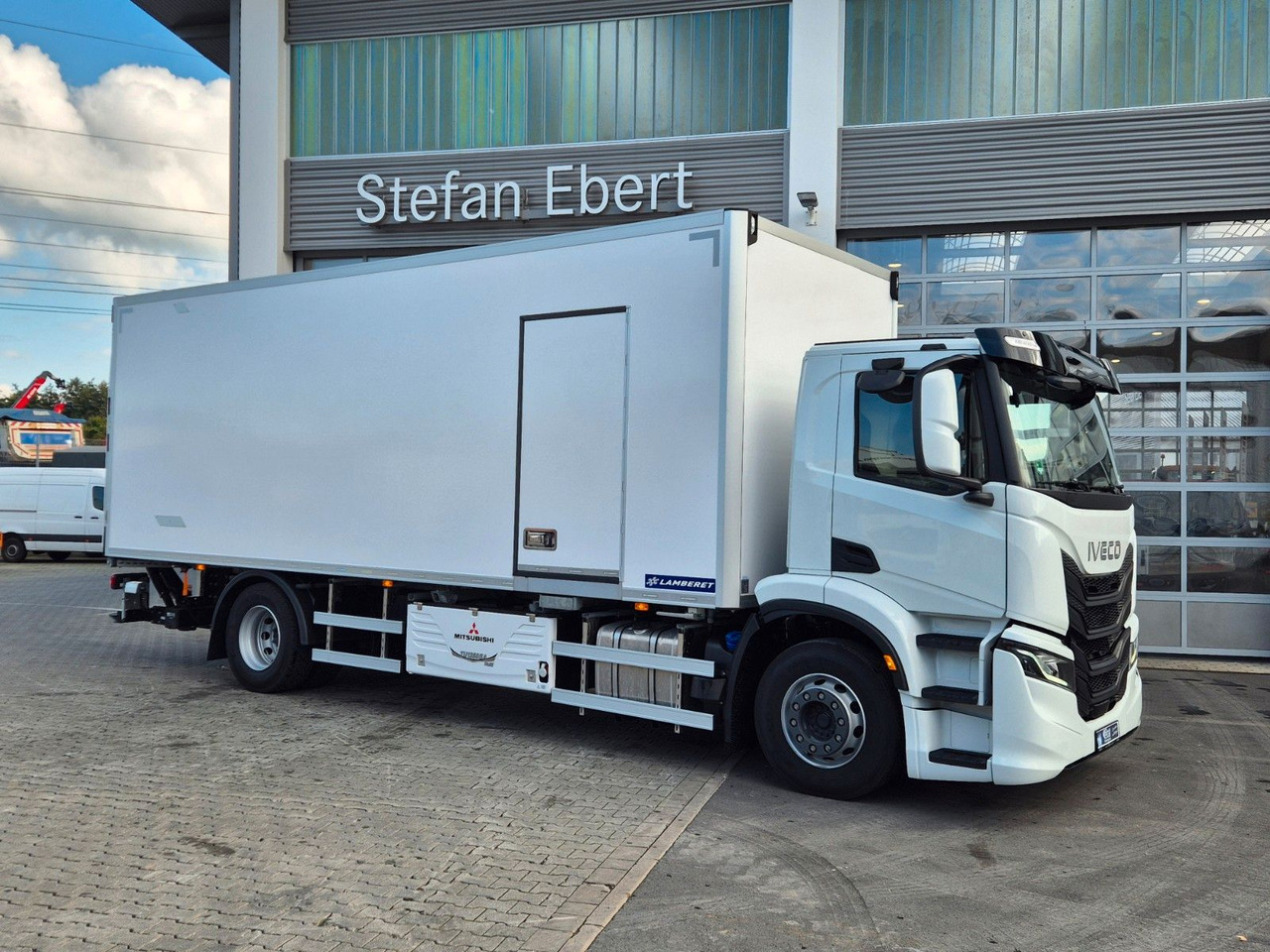 Iveco AD190S40/FP Lamberet Mitsubishi LBW Tür AHK - Refrigerated truck: picture 4 Iveco AD190S40/FP Lamberet Mitsubishi LBW Tür AHK - Refrigerated truck: picture 4