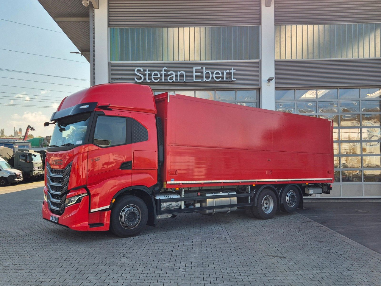Iveco AS260S50Y/FS Schwenkwand LBW 2xAHK CAM Intarder - Beverage truck: picture 3 Iveco AS260S50Y/FS Schwenkwand LBW 2xAHK CAM Intarder - Beverage truck: picture 3