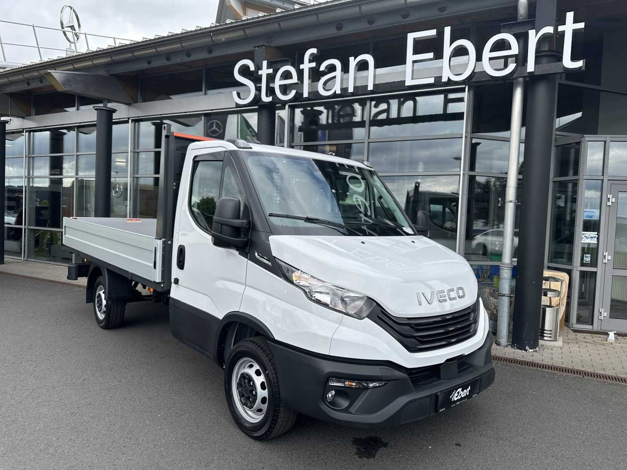Iveco Daily 35S16 A8 Pritsche *R3.450mm*AHK* - Open body delivery van: picture 1 Iveco Daily 35S16 A8 Pritsche *R3.450mm*AHK* - Open body delivery van: picture 1