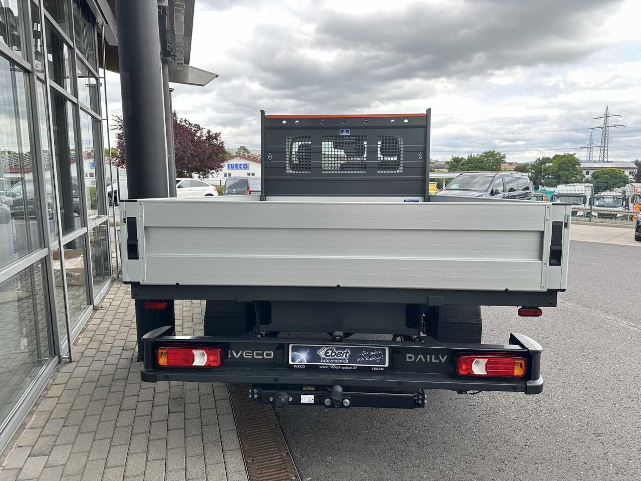Iveco Daily 35S16 A8 Pritsche *R3.450mm*AHK* - Open body delivery van: picture 5 Iveco Daily 35S16 A8 Pritsche *R3.450mm*AHK* - Open body delivery van: picture 5