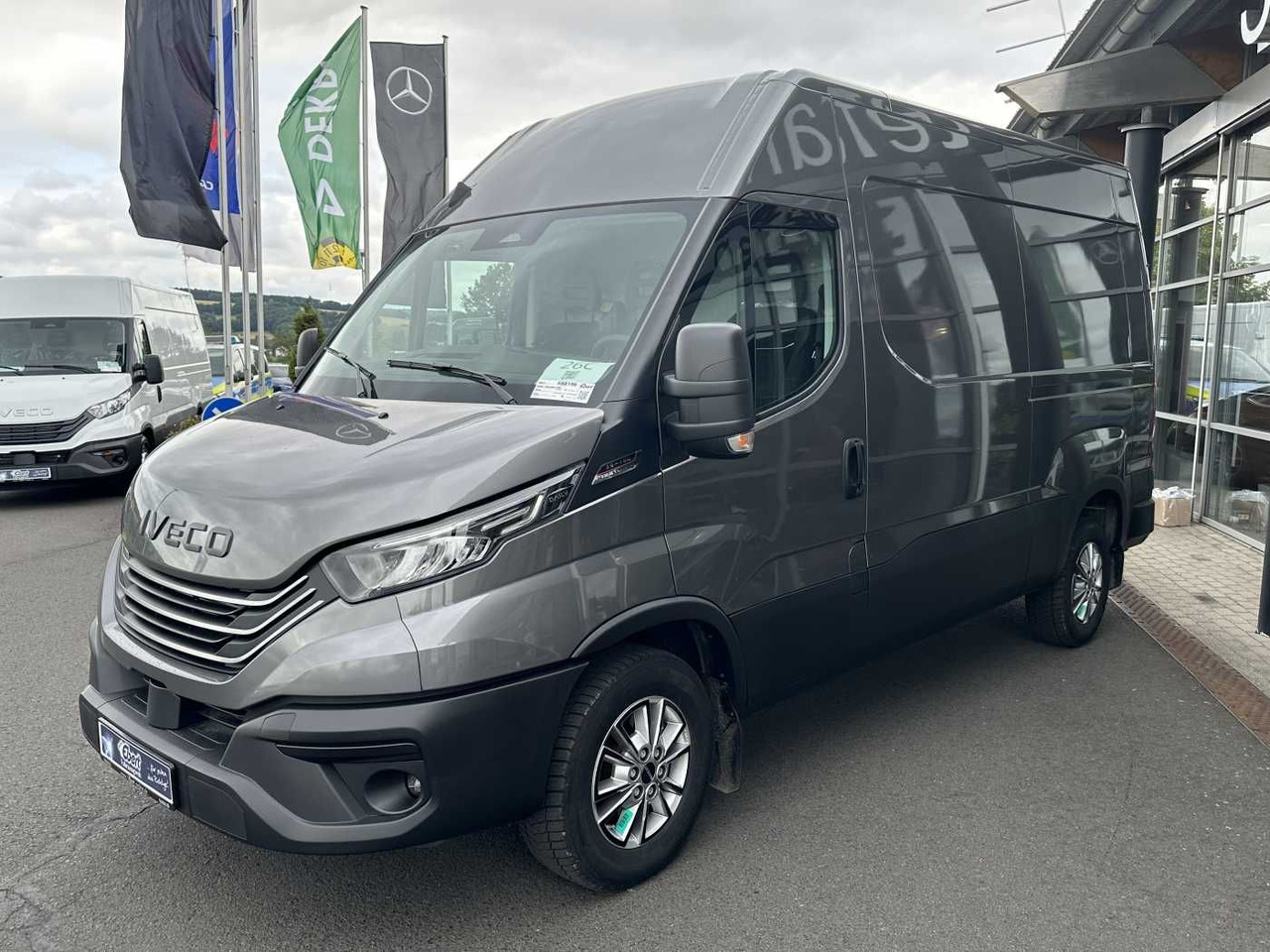 Iveco Daily 35S16 HA8V 3.0L *R3.520mm*AHK*Automatik* - Panel van: picture 3 Iveco Daily 35S16 HA8V 3.0L *R3.520mm*AHK*Automatik* - Panel van: picture 3