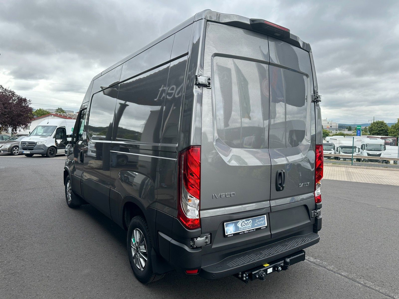 Iveco Daily 35S16 HA8V 3.0L *R3.520mm*AHK*Automatik* - Panel van: picture 4 Iveco Daily 35S16 HA8V 3.0L *R3.520mm*AHK*Automatik* - Panel van: picture 4