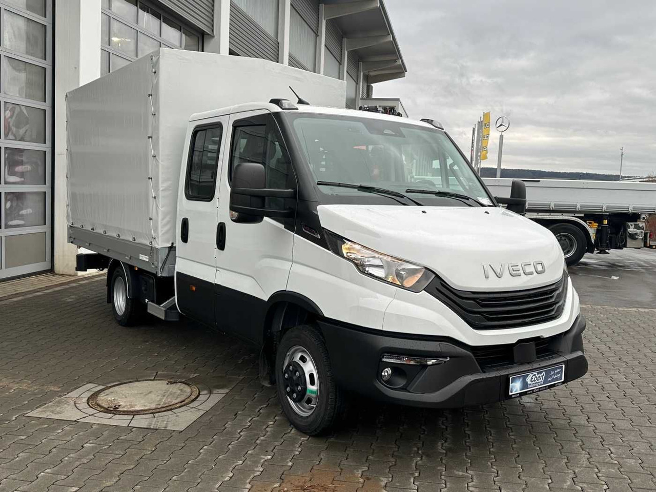 Iveco Daily 50C18H A8 DoKa *AHK*Automatik*7-Sitze* - Open body delivery van, Crew cab van: picture 3 Iveco Daily 50C18H A8 DoKa *AHK*Automatik*7-Sitze* - Open body delivery van, Crew cab van: picture 3